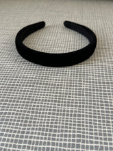 Load image into Gallery viewer, Black Velvet Hairband (2cm)
