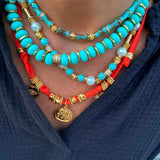 Collier blue